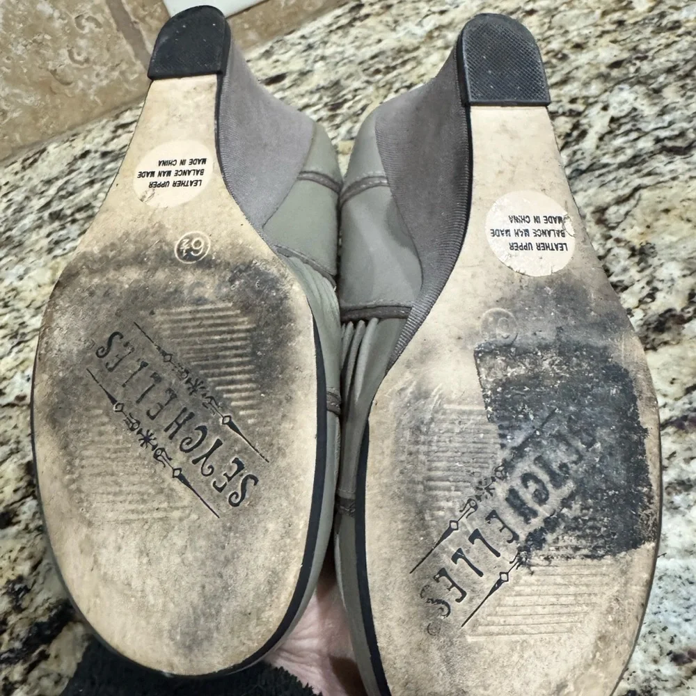 Seychelles Gray 3” Leather Wedge 6.5 Heels